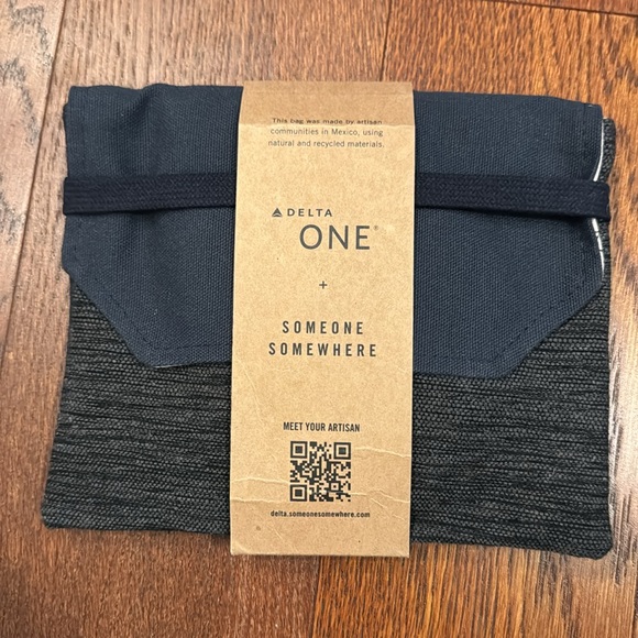 Delta One Soft Travel Kit UNOPENED - Picture 2 of 3